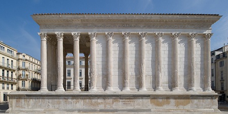 La maison carrée à Nîmes