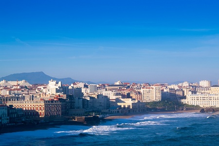 Vue sur Biarritz et l'océan Atlantique